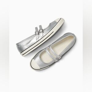 NIB Converse ALL STAR Dainty Leather silver Mary Janes
